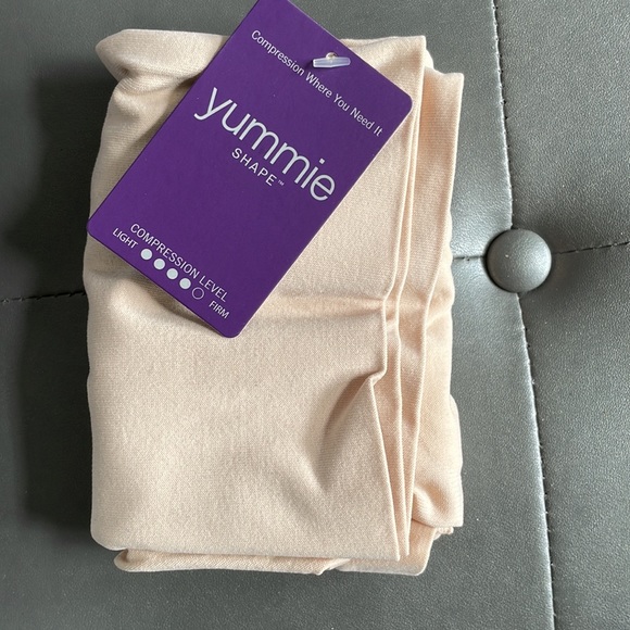 Yummie Harlo Shorts Shapewear. New with tags. Paid $45 US Selling for $40 Can. - Picture 2 of 3